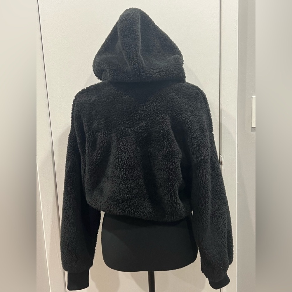 FOREVER 21 crop sweater View 5